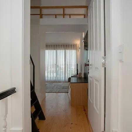 Mezzanine Downtown Balcony Apartman Porto