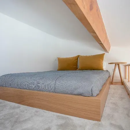 Mezzanine Downtown Balcony Apartman Porto